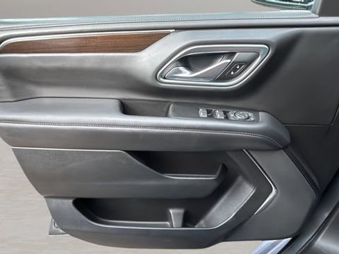 Used 2022 GMC Yukon SLE w/ Gmc Pro Safety Plus Package image 17