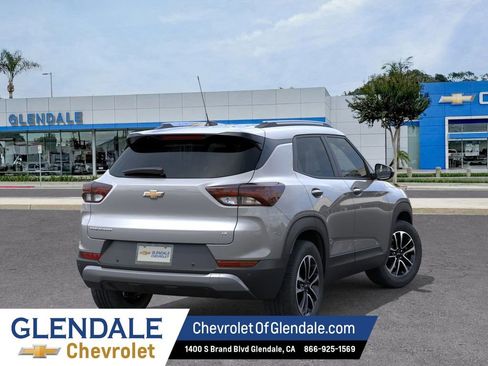 New 2026 Chevrolet TrailBlazer LT w/ LT Cold Weather Package FWD image 4