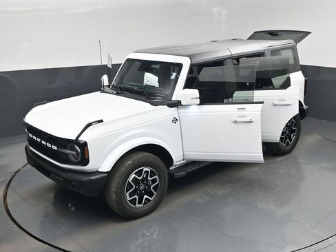 Used 2023 Ford Bronco Outer Banks image 52