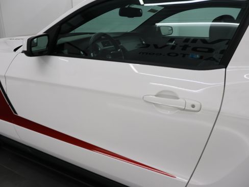 Used 2012 Ford Mustang GT Premium w/ HID Headlamps & Security Pkg RWD image 34