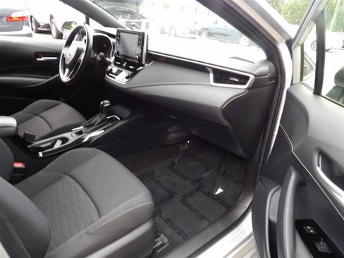Used 2021 Toyota Corolla SE w/ SE Preferred Package FWD image 13