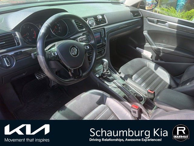 Used 2016 Volkswagen Passat 1.8T SEL Premium FWD image 4