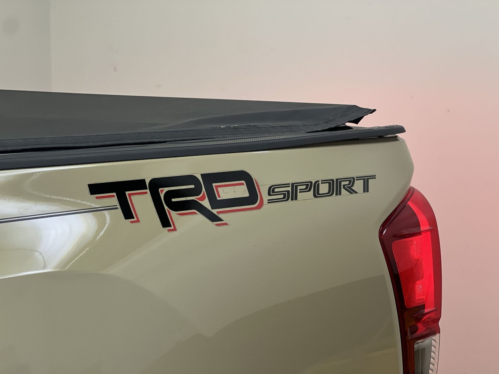 Used 2017 Toyota Tacoma TRD Sport w/ Premium & Technology Package RWD image 31