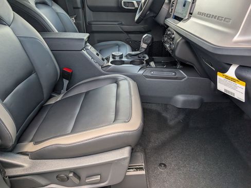New 2026 Ford Bronco Outer Banks AWD/4WD image 30