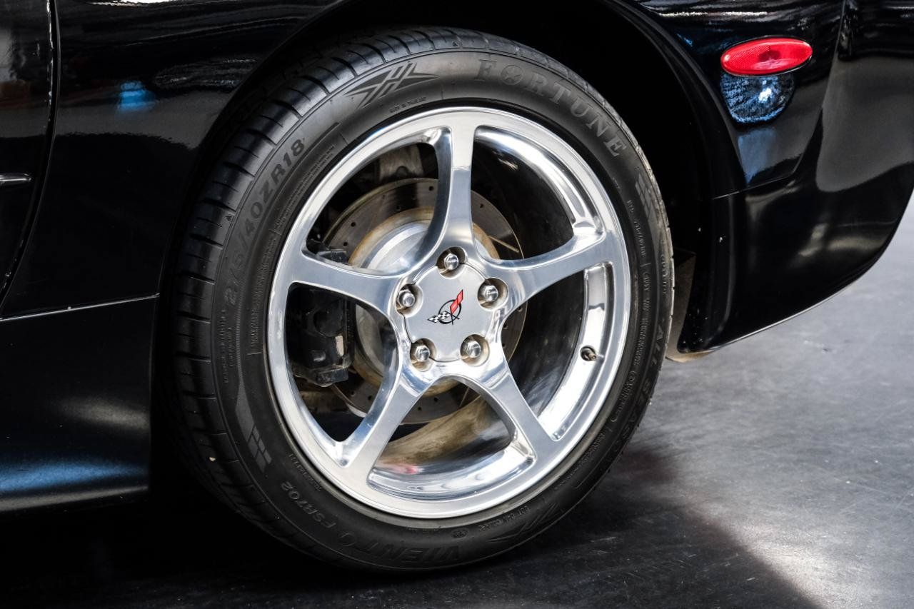 Used 2001 Chevrolet Corvette Coupe w/ Preferred Equipment Group2 RWD image 41