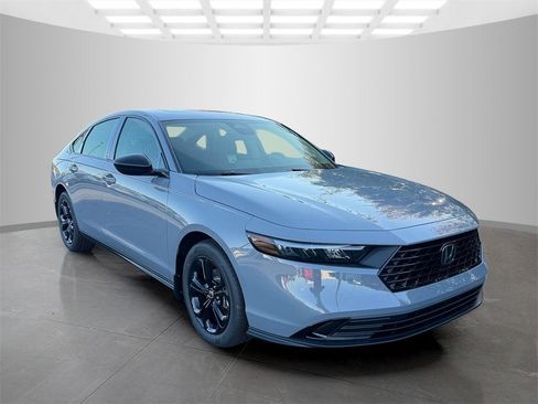 New 2025 Honda Accord SE image 5