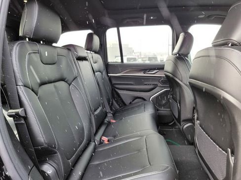 New 2026 Jeep Grand Cherokee Limited w/ Limited Altitude Package AWD/4WD image 22