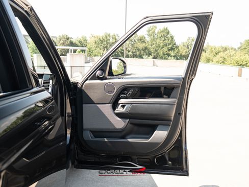 Used 2020 Land Rover Range Rover HSE image 43