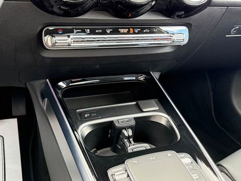 Used 2023 Mercedes-Benz GLB 250 image 24