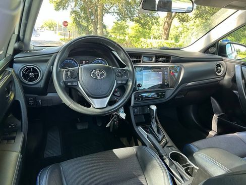 Used 2018 Toyota Corolla SE FWD image 13