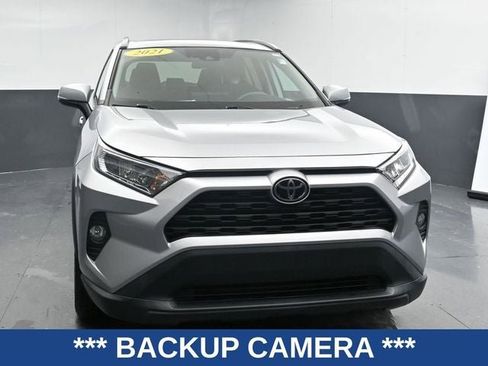 Used 2021 Toyota RAV4 XLE image 4