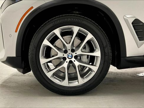 Used 2026 BMW X5 xDrive40i AWD/4WD image 39