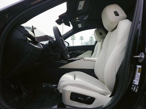 New 2026 BMW 530i xDrive 530i xDrive w/ M Sport Package image 10