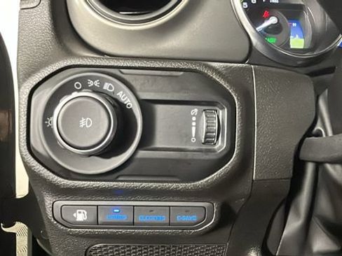 Used 2023 Jeep Wrangler Unlimited w/ Cold Weather Group AWD/4WD image 18