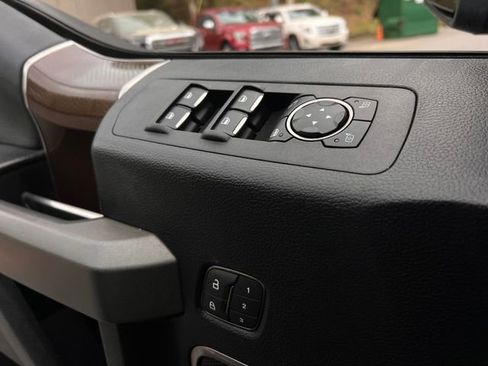 Used 2018 Ford F150 Raptor w/ Equipment Group 802A Luxury image 11