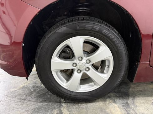 Used 2012 Toyota Sienna LE FWD image 24
