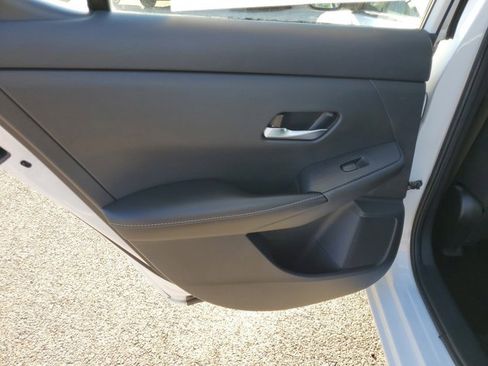 Certified 2022 Nissan Sentra SV w/ Trunk Package image 16