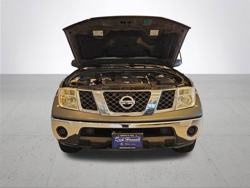 Used 2005 Nissan Frontier SE image 4