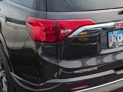 Used 2018 GMC Acadia Denali w/ Technology Package AWD/4WD image 17