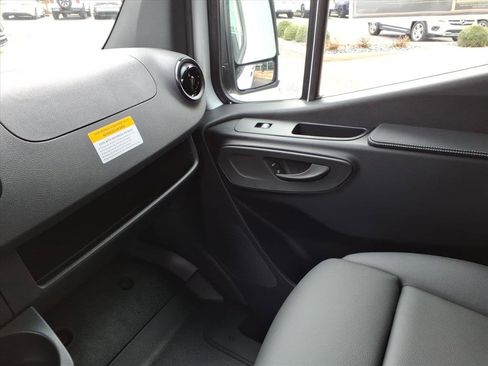 New 2026 Mercedes-Benz Sprinter 2500 image 23