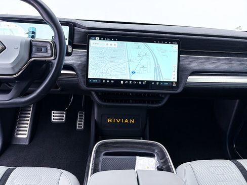 Used 2023 Rivian R1T Adventure AWD/4WD image 8