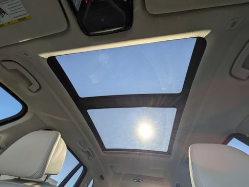 Used 2023 BMW X7 xDrive40i w/ Executive Package image 28