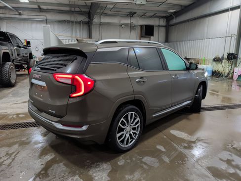 Used 2023 GMC Terrain Denali w/ Denali Premium Package image 3