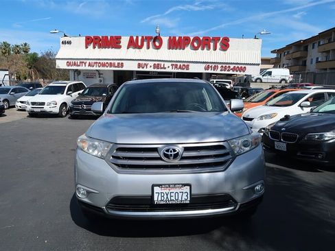 Used 2013 Toyota Highlander Plus image 1