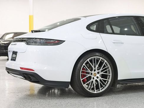 Used 2022 Porsche Panamera GTS AWD/4WD image 10