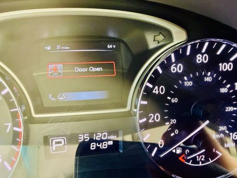 Used 2013 Nissan Altima 2.5 SL w/ Technology Pkg FWD image 12