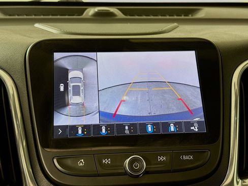 Used 2019 Chevrolet Equinox Premier FWD image 17