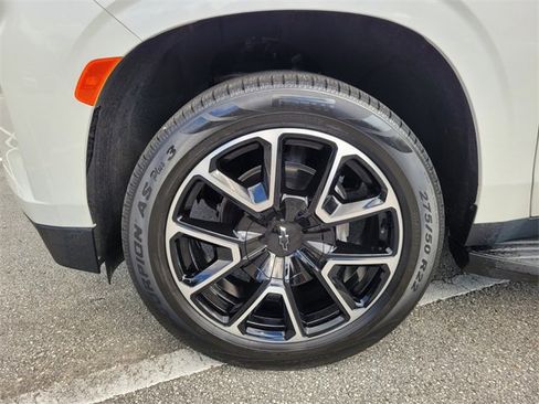 Used 2021 Chevrolet Tahoe RST w/ Luxury Package image 9