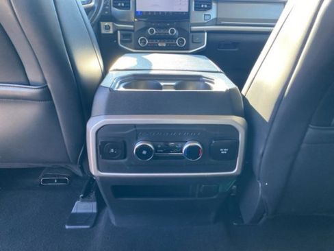 Used 2024 Ford Expedition Max XLT image 26