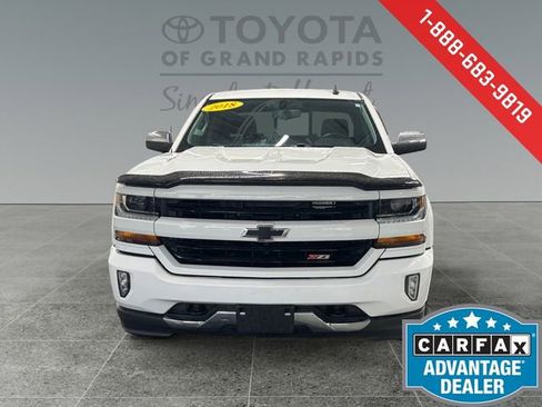 Used 2018 Chevrolet Silverado 1500 LT w/ All Star Edition image 12