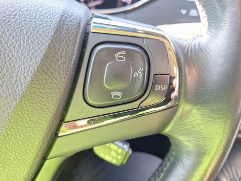 Used 2014 Toyota Avalon Limited image 22