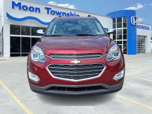 Used 2017 Chevrolet Equinox Premier w/ Enhanced Convenience Package AWD/4WD image 2