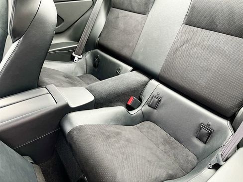 Used 2024 Toyota GR86 Premium w/ Performance Package image 24