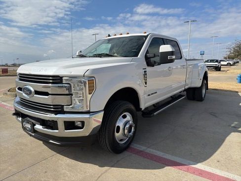 Used 2019 Ford F350 Lariat w/ Lariat Ultimate Package image 2