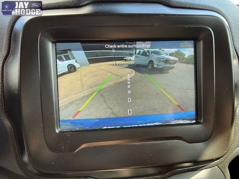 Used 2021 Jeep Renegade Latitude AWD/4WD image 24
