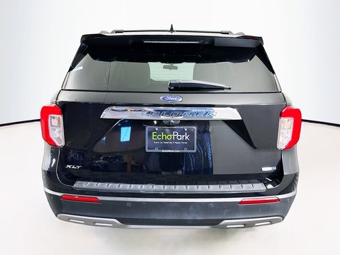 Used 2020 Ford Explorer XLT w/ Equipment Group 202A image 7
