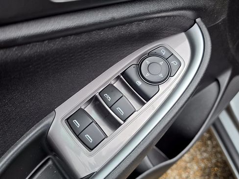 Used 2024 Chevrolet Malibu LT FWD image 16