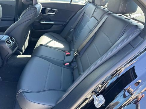 Used 2025 Mercedes-Benz C 300 Sedan image 7