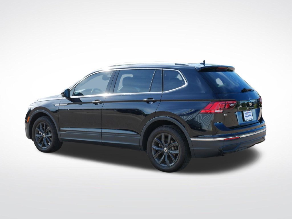 Used 2024 Volkswagen Tiguan SE w/ Panoramic Sunroof Package AWD/4WD image 5