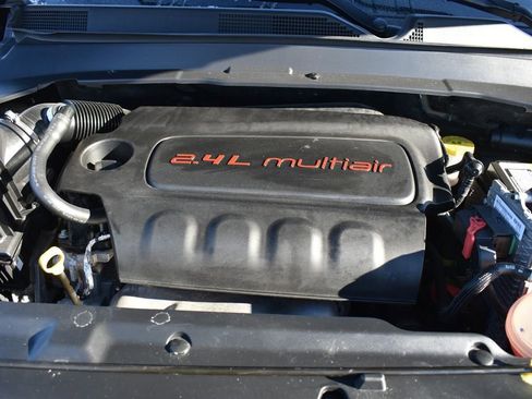 Used 2022 Jeep Compass Limited image 37