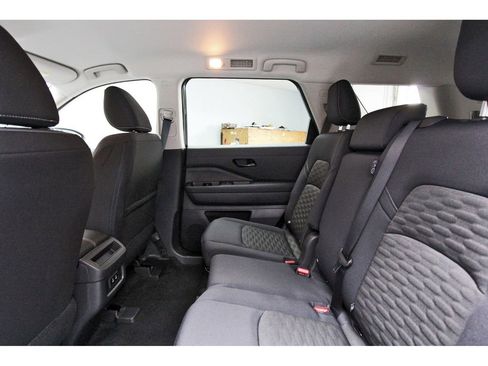 New 2026 Nissan Pathfinder S image 10