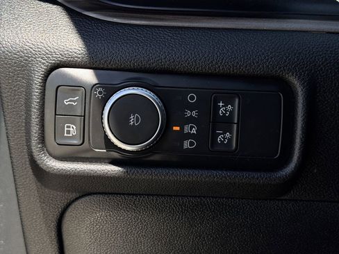 Used 2020 Ford Explorer Limited w/ Hybrid Equipment Group 310A image 22