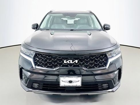 Used 2022 Kia Sorento SX image 2