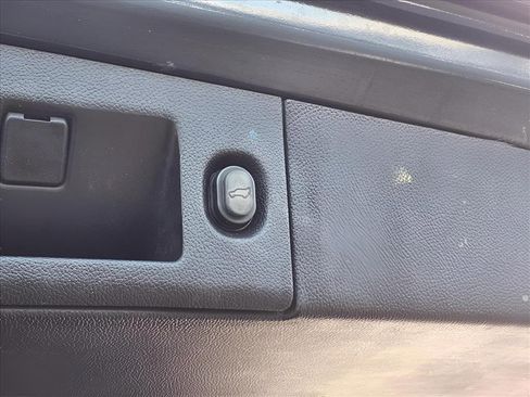 Used 2020 GMC Yukon XL Denali w/ Open Road Package image 29