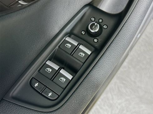 Used 2019 Audi Q7 2.0T Premium Plus w/ Premium Plus Package image 18