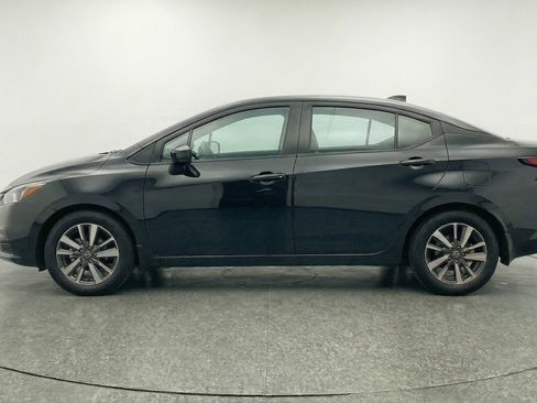 Used 2025 Nissan Versa SV image 5